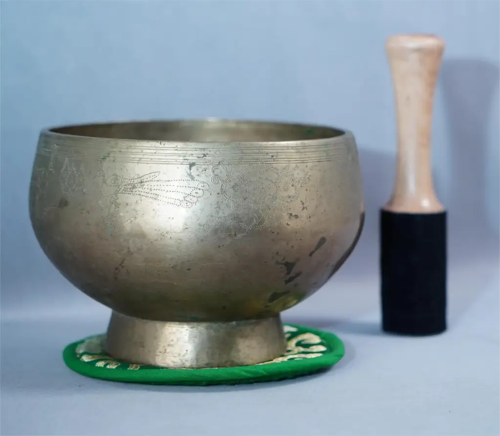 Naga Plain Antique Singing Bowl – Primordial Resonance